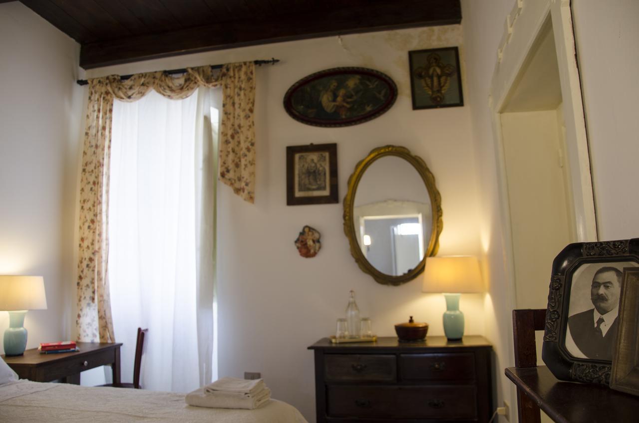 Bed and Breakfast Antica Casa Cristofori Usini Exteriér fotografie